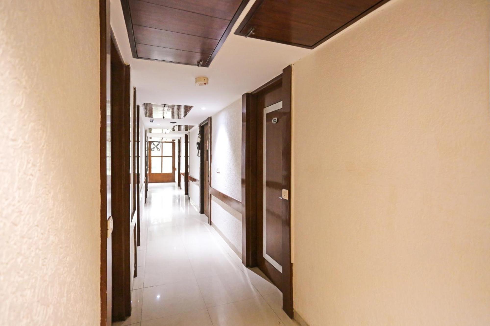 Hotel Silky Palace Near Igi Airportt New Delhi Buitenkant foto