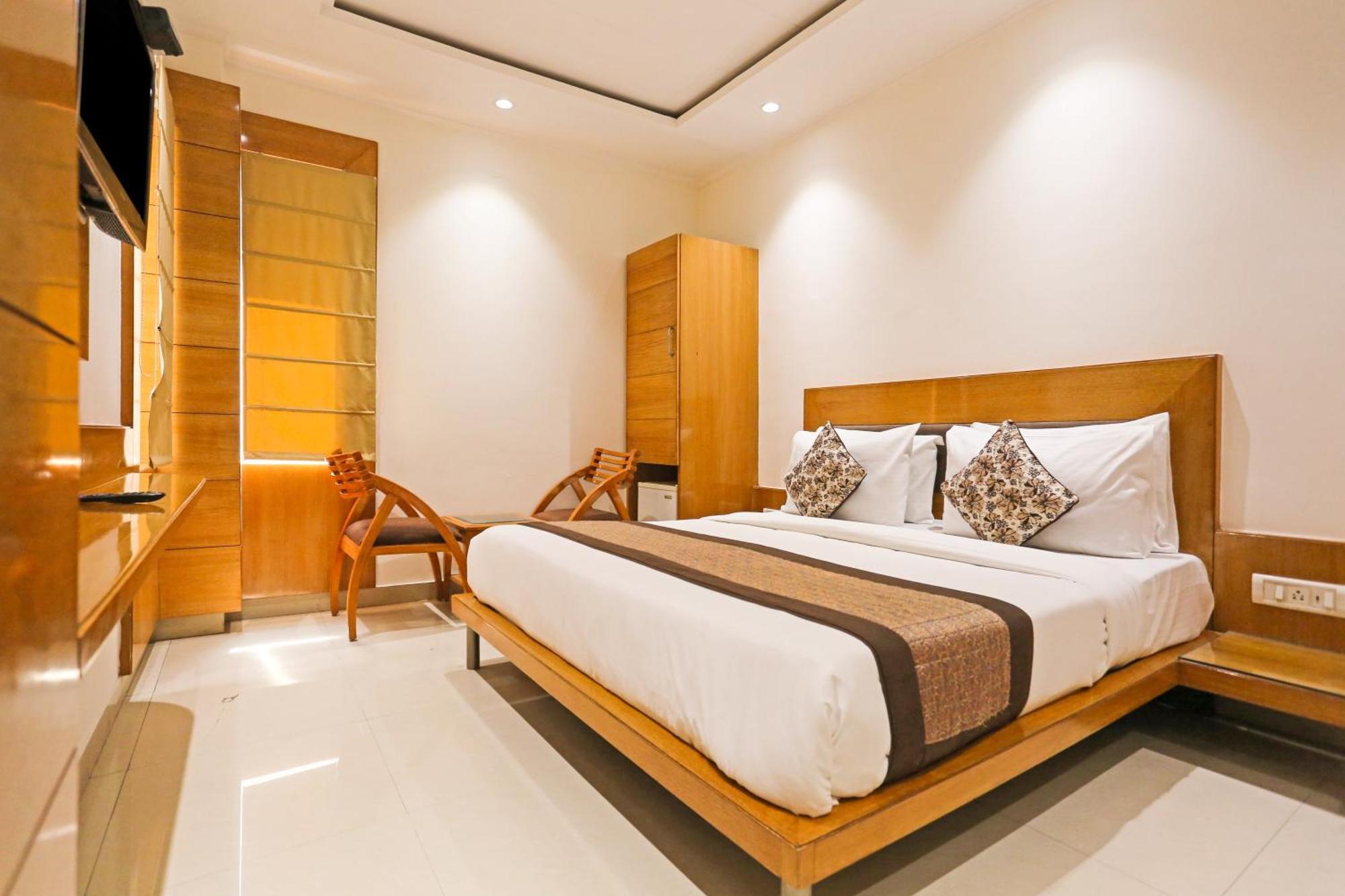 Hotel Silky Palace Near Igi Airportt New Delhi Buitenkant foto