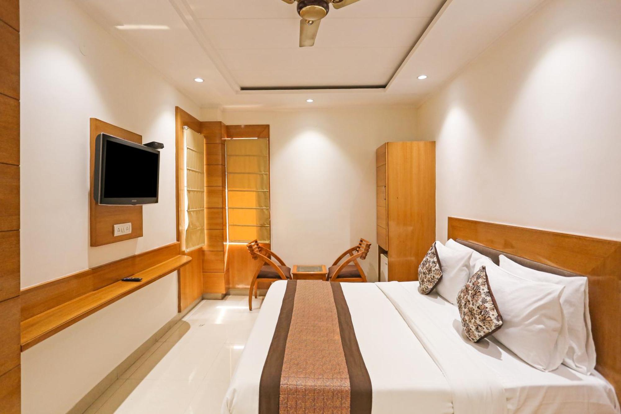Hotel Silky Palace Near Igi Airportt New Delhi Buitenkant foto