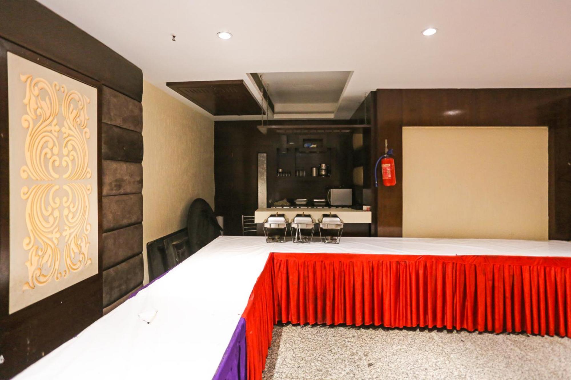 Hotel Silky Palace Near Igi Airportt New Delhi Buitenkant foto