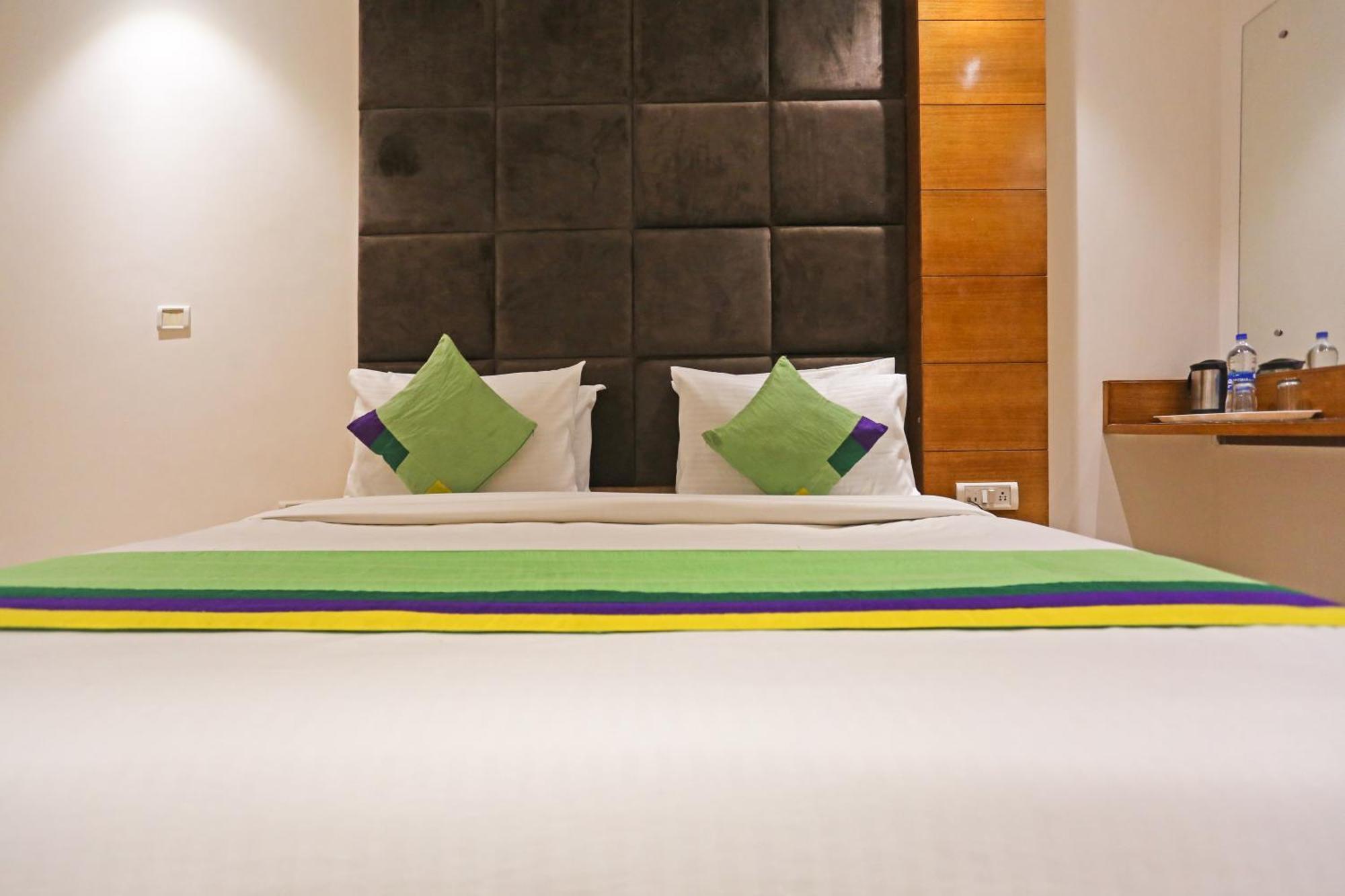 Hotel Silky Palace Near Igi Airportt New Delhi Buitenkant foto